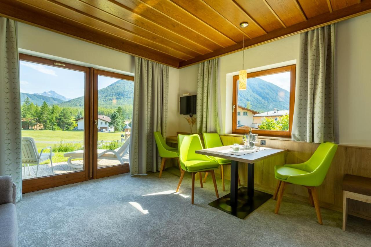 Kinderhotel Laerchenhof Obsteig Exterior foto